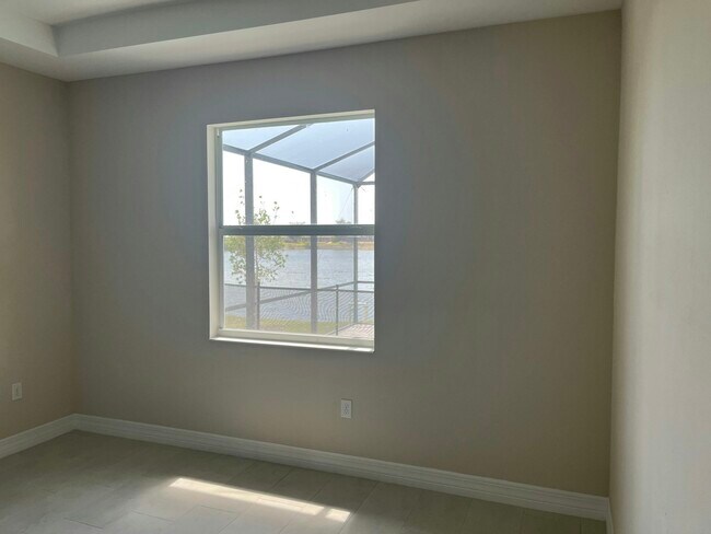 Building Photo - 1516 NW 8th Pl