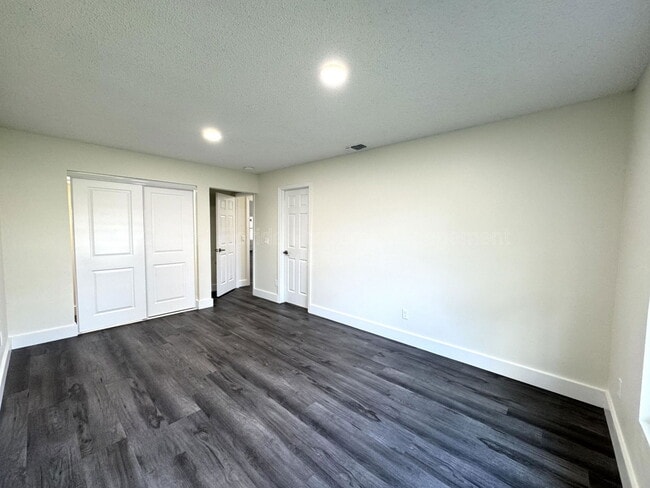 Building Photo - 9943 Bay Vista Estates Blvd