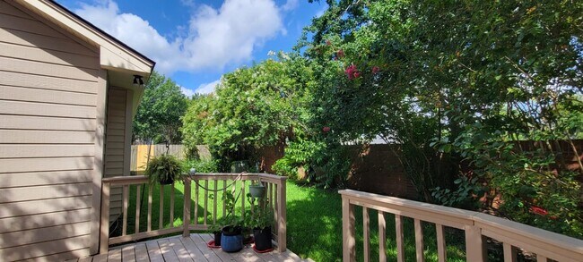 Building Photo - 3402 Plymouth Pointe Ln