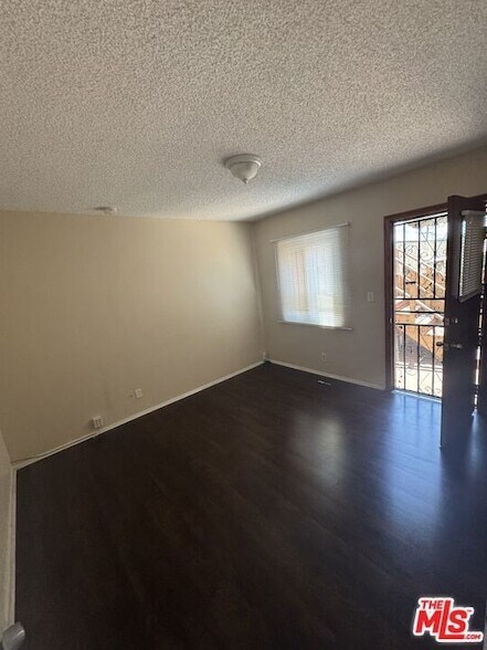 Building Photo - 10432 Crenshaw Blvd
