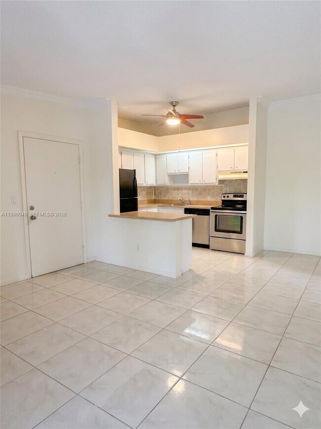 Building Photo - 15500 Lakes of Delray Blvd