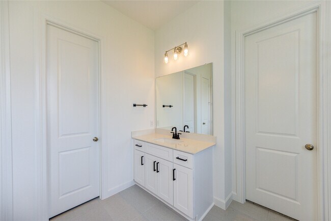 Building Photo - 25326 Loch Doon Dr