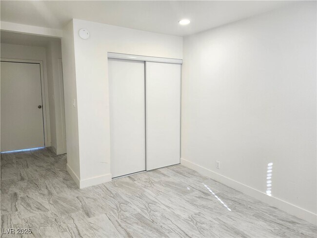 Building Photo - 5312 S Swenson St