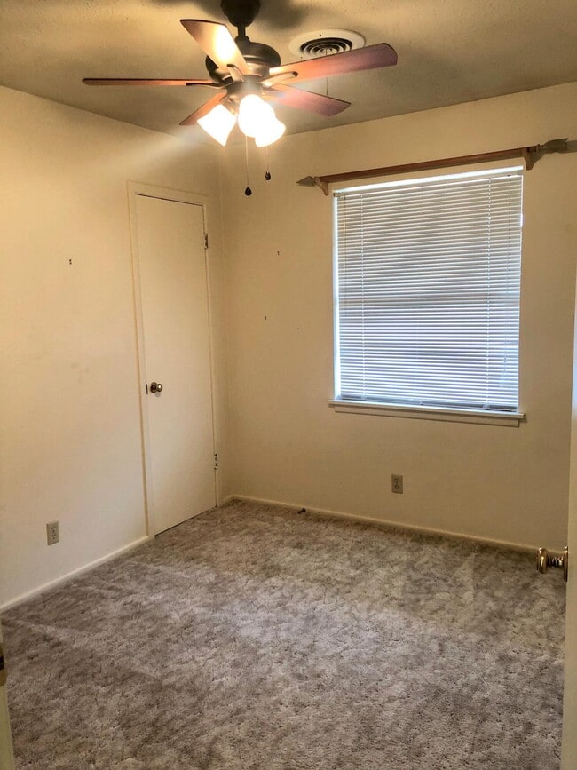 Building Photo - 5423 45th St