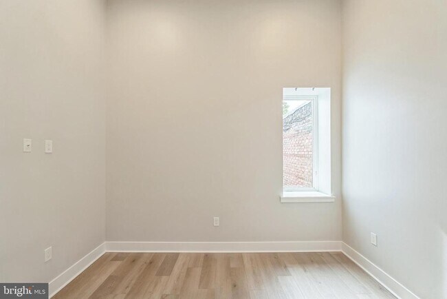 Building Photo - 1243 N 26th St