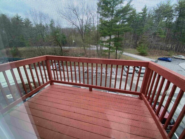 Building Photo - 99 Powers St