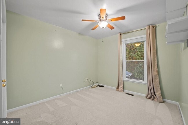 Building Photo - 14551 Lock Dr