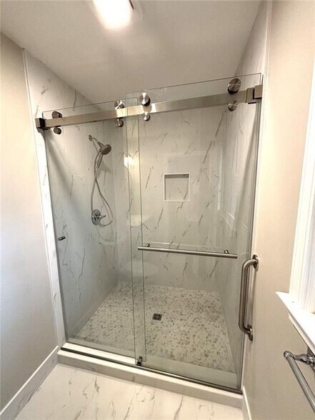 Building Photo - 558 Dorsey Cir SW