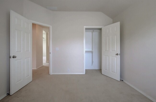 Building Photo - 2609 Monroe Dr