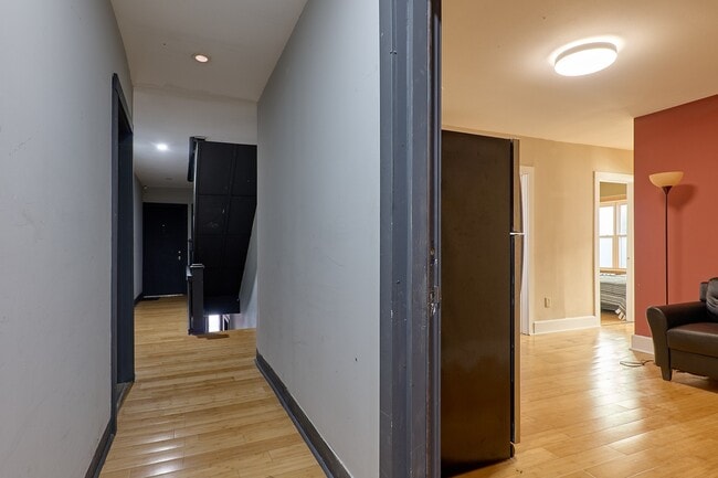 Building Photo - 198 Court St