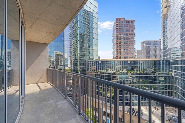 Building Photo - 1080 Peachtree St NE