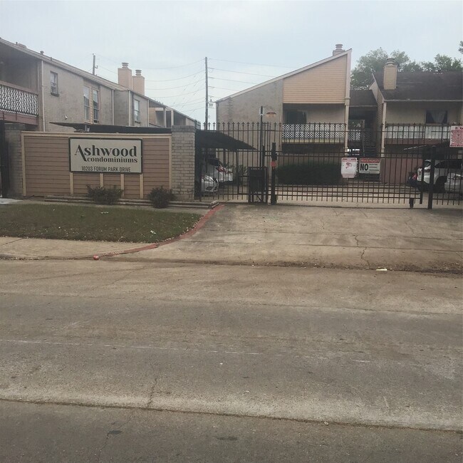 Building Photo - 10203 Forum Park Dr