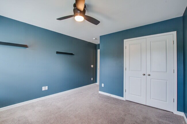 Building Photo - 2732 Harmony Lake Dr