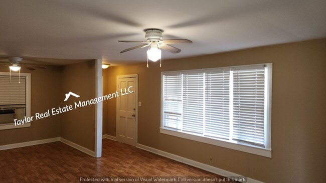 Building Photo - 126 Holt Ave