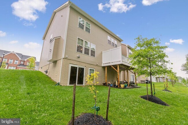Building Photo - 10908 Meridian Hill Way