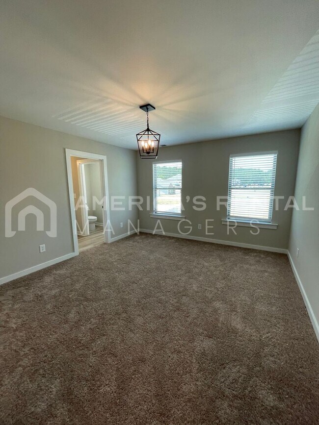 Building Photo - Home for Rent in Jasper, AL!!! Available to View Now!!!  DEPOSIT VIEWING!!