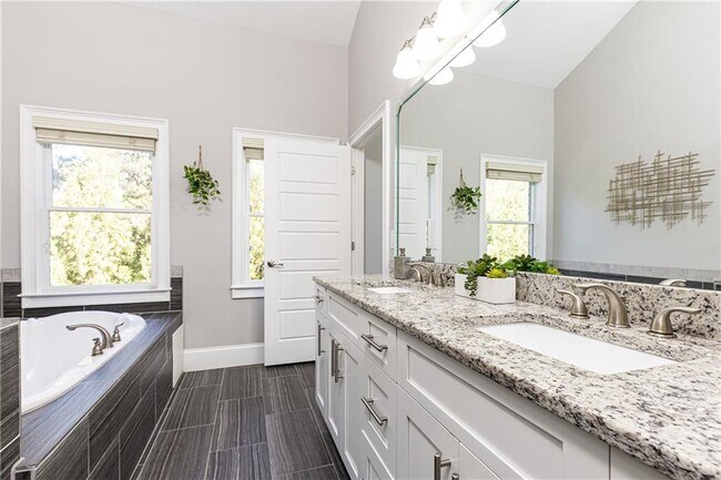 Building Photo - 3130 Chestnut Woods Dr