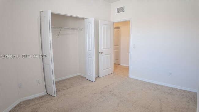 Building Photo - 1042 NW 33rd St