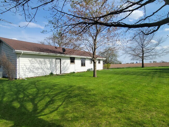 Building Photo - N3308 Horace Mann Rd