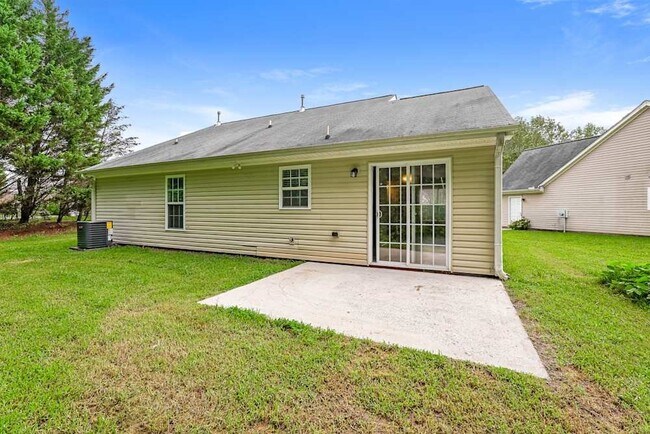 Building Photo - 5287 Mt Hope Dr