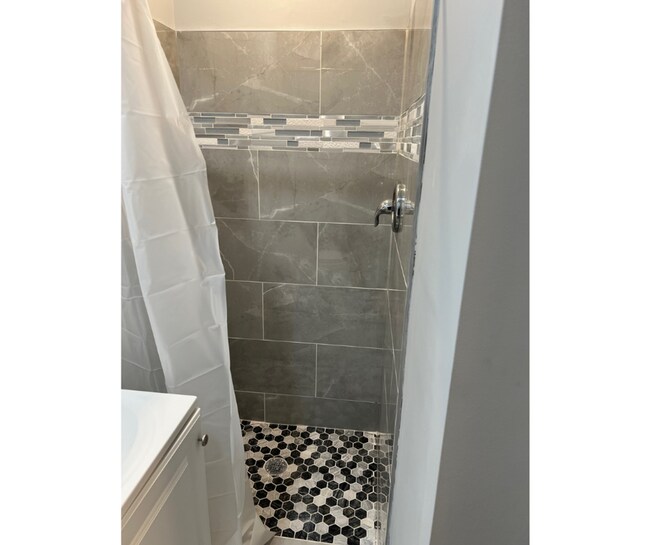 Building Photo - 2430 Potterfield Rd