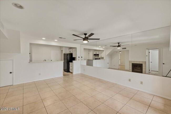 Building Photo - 4901 S Calle Los Cerros Dr