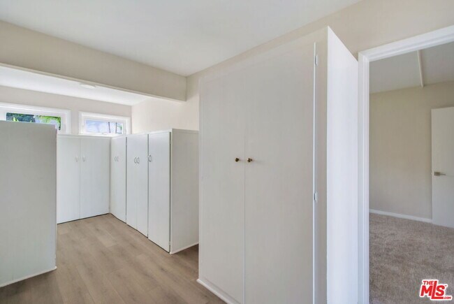 Building Photo - 4151 Don Mariano Dr