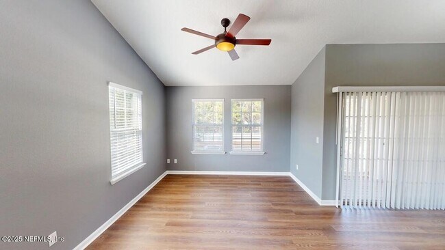 Building Photo - 575 Oakleaf Plantation Pkwy