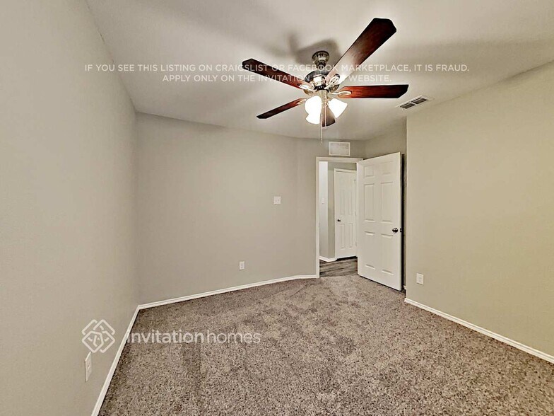 Building Photo - 112 Abelia Dr