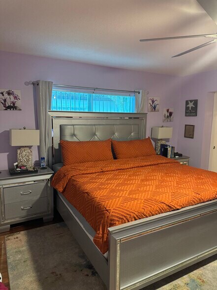 Master Bedroom (3) - 850 SW 50th Ter