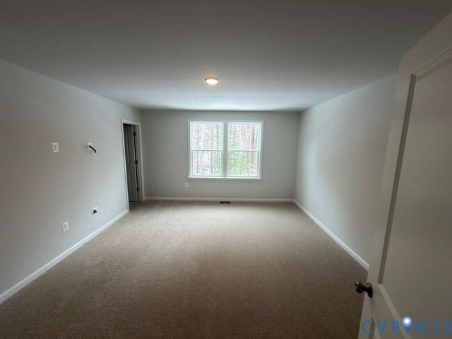 Building Photo - 435 Burden Dr