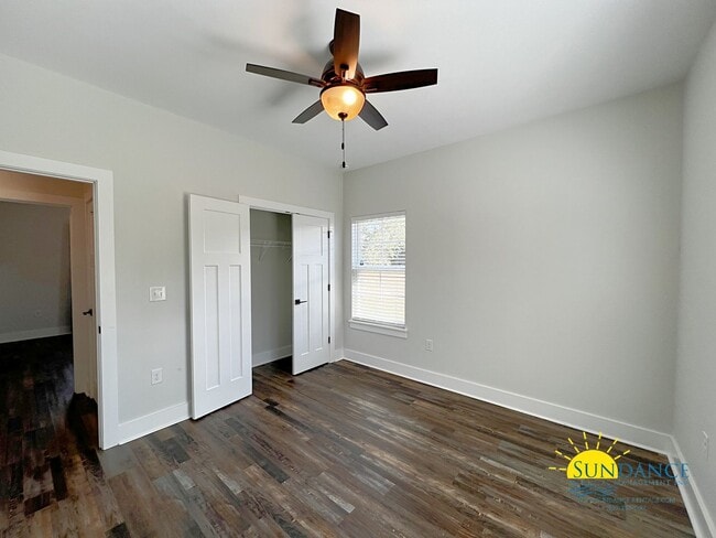 Building Photo - Stunning 3 Bedroom Home in North Crestview!