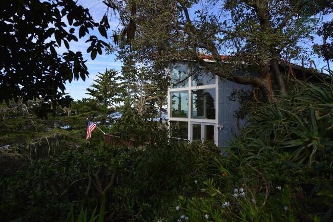 Building Photo - Two Bedroom Carmel Highlands Enclave with Ocean Views