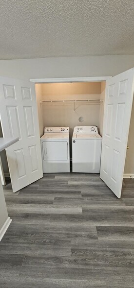 Building Photo - 1440 Collegiate Cir