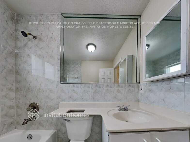 Building Photo - 10088 NW 126th Terrace