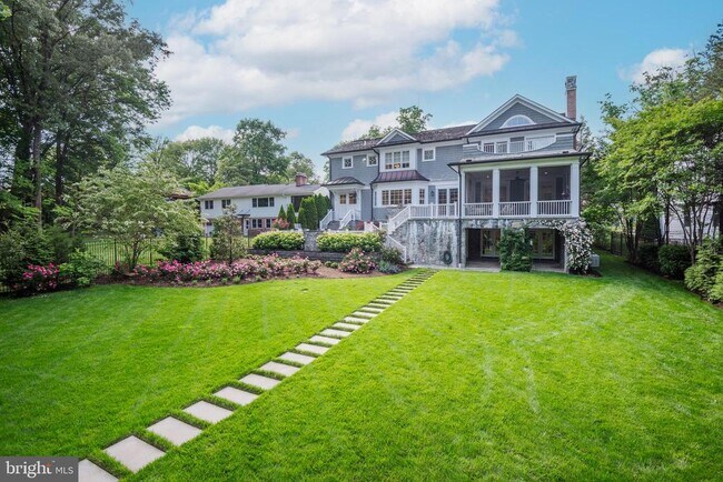 Building Photo - 5600 Brite Dr