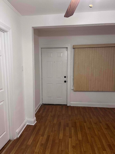 Building Photo - 1534 W 114th Pl