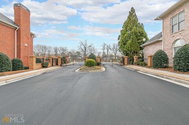 Building Photo - 6221 Spalding Dr