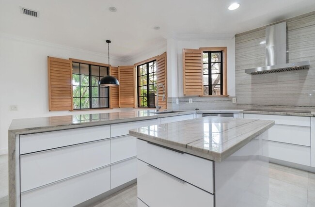 Building Photo - 2604 Center Ct Dr