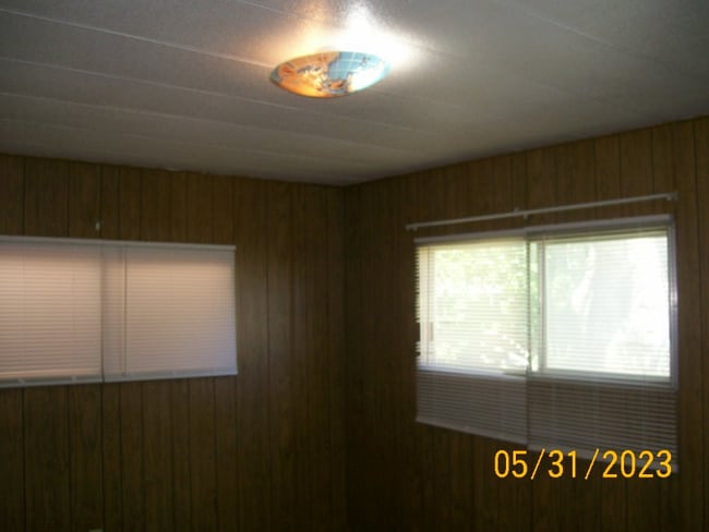 Building Photo - 13 Travertine Ln