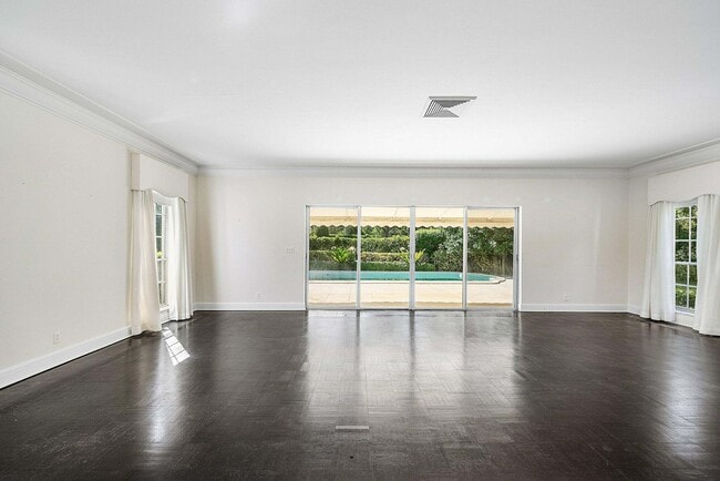 Building Photo - 157 Wells Rd