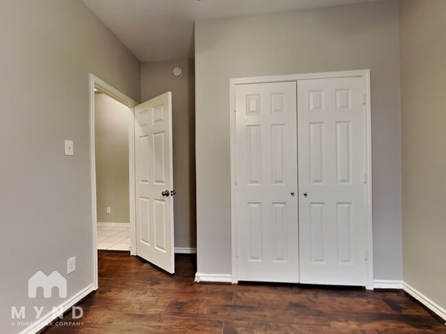 Building Photo - 21635 Falvel Sunset Ct