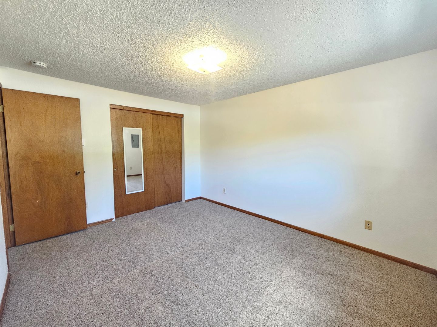 Building Photo - 2309 E 29th Ave