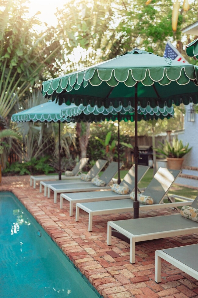 Building Photo - 446 27th St