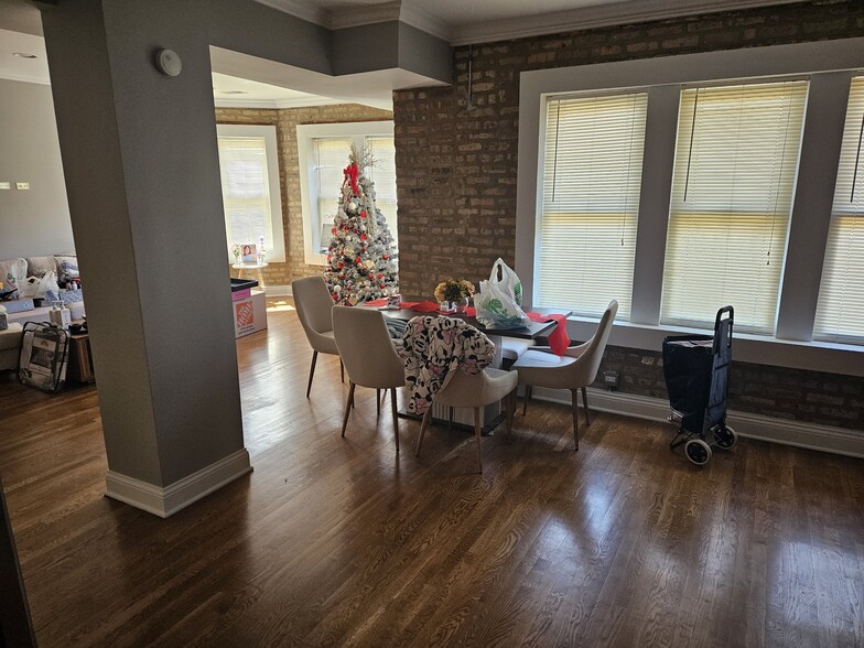 Kitchen/Dining Room - 6503 N Mozart St