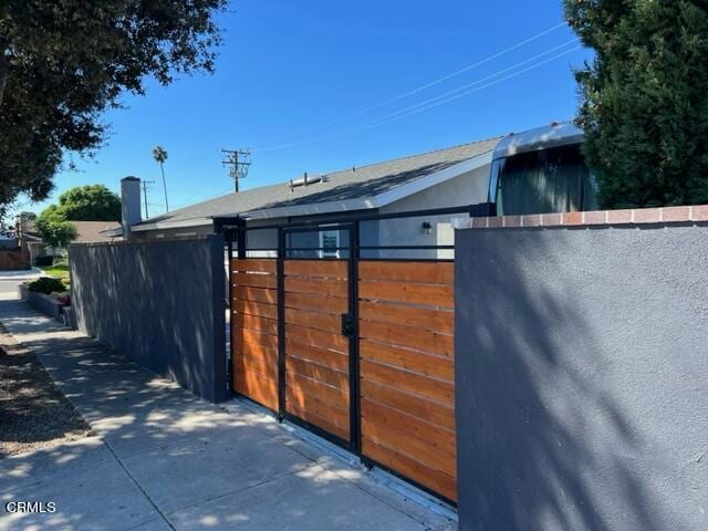 Building Photo - 996 Utica Ave