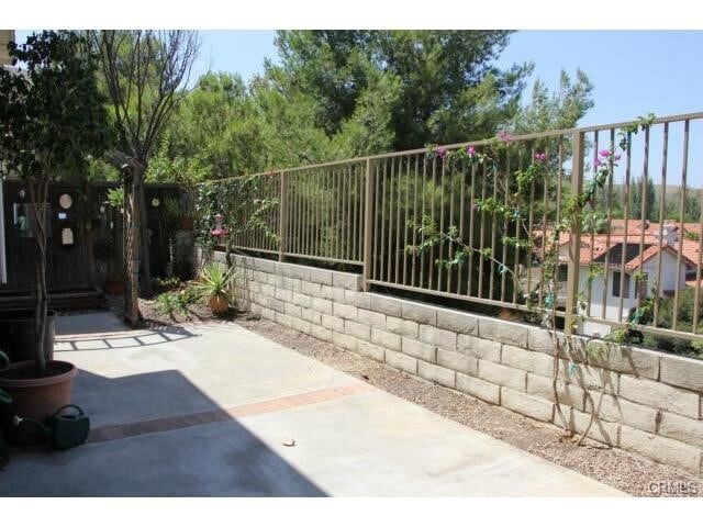 Building Photo - 6208 Smokey Hill Ln