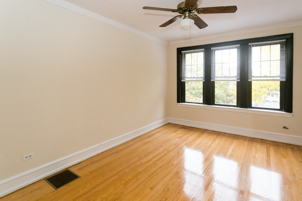 Building Photo - 1455 W Byron St