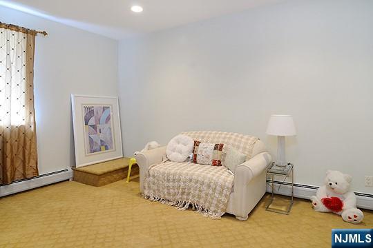 Building Photo - 417 N Woodland St