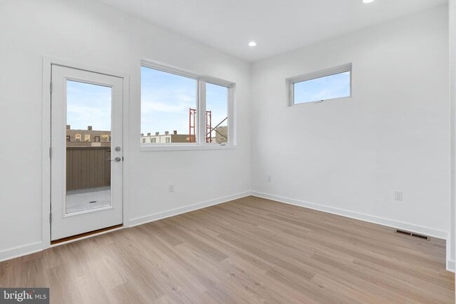 Building Photo - 3000 Schirra Ln